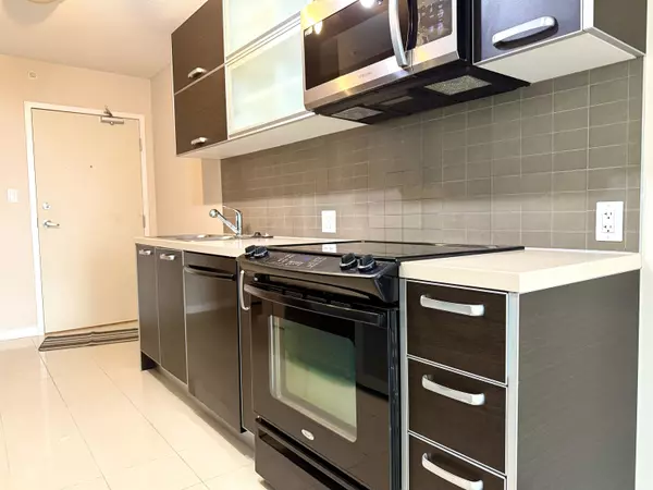 Surrey, BC V3T 0G6,9981 Whalley BLVD #1105