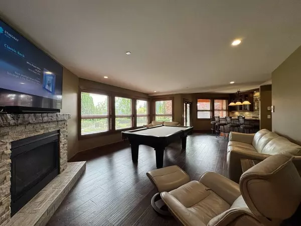 Maple Ridge, BC V2X 2A1,20998 River Rd #Suite