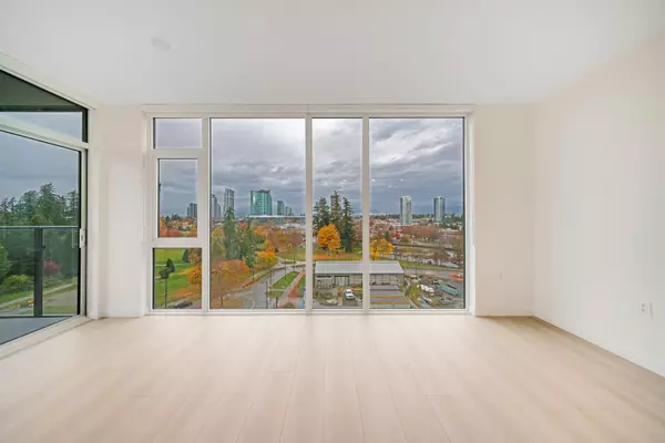 13575 98a AVE #808, Surrey, BC V3T 4A4