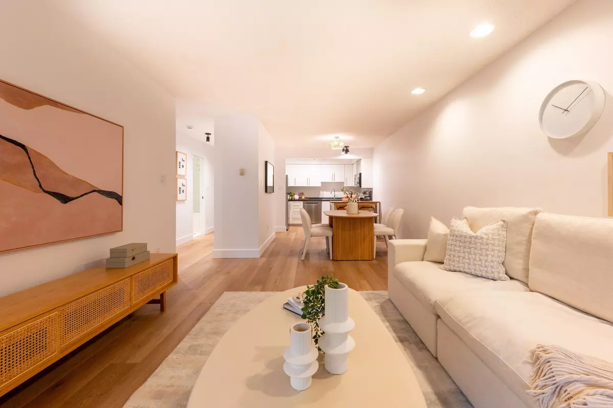 Vancouver, BC V6G 1M9,1855 Nelson ST #304