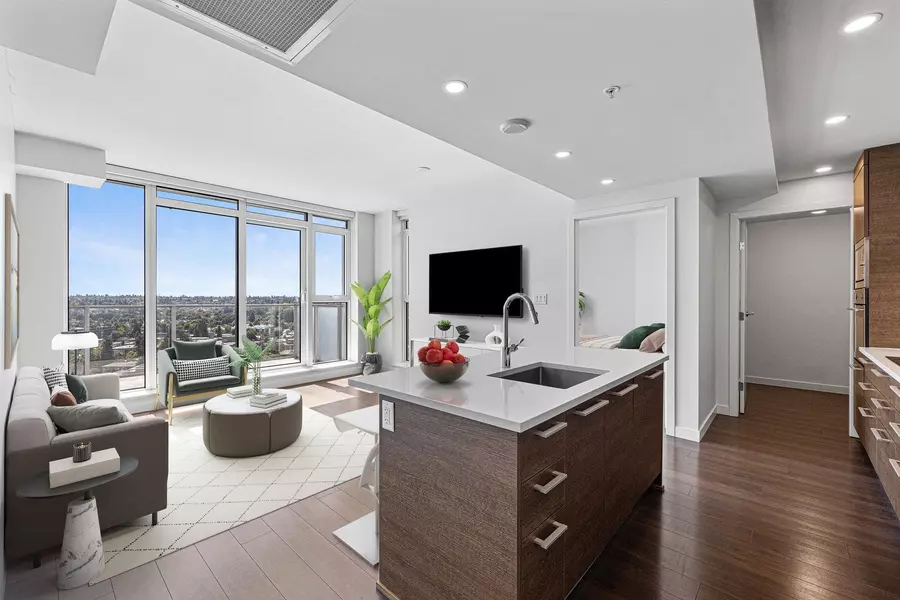 285 E 10th AVE #2209, Vancouver, BC V5Y 0H6