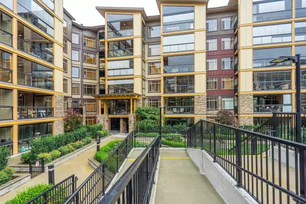 Abbotsford, BC V2T 0G7,32445 Simon AVE #202