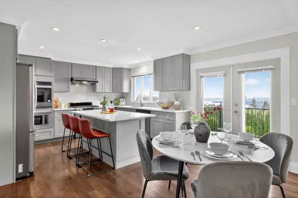 West Vancouver, BC V7S 2R3,1314 Chartwell DR