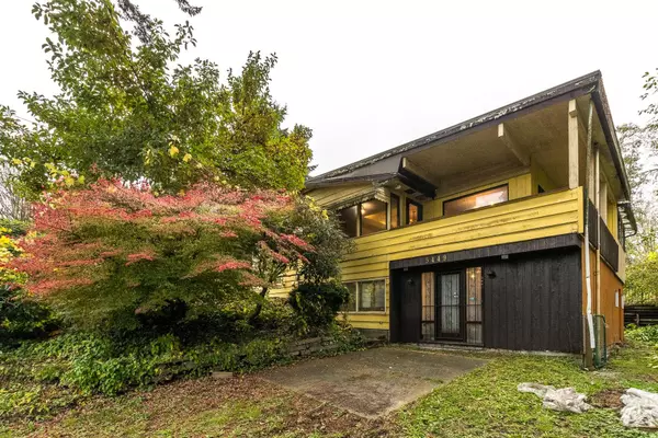 Burnaby, BC V5H 3N1,5449 Royal Oak AVE