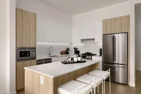 Vancouver, BC V5N 1W8,2450 Garden DR #204