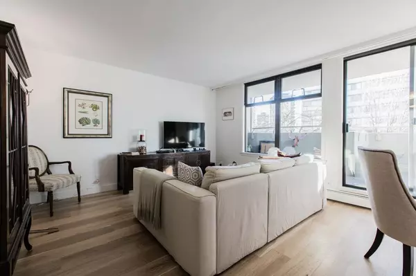 1819 Pendrell ST #401, Vancouver, BC V6G 1T3