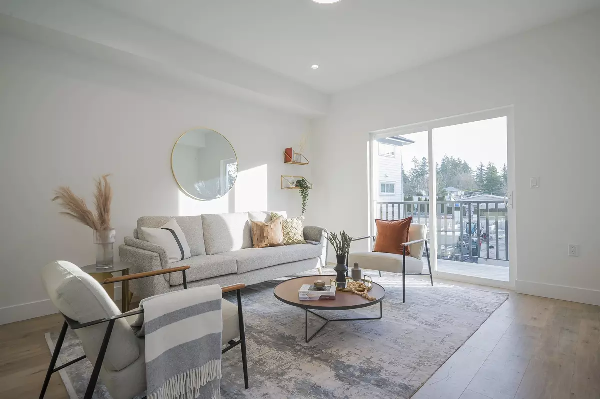 Surrey, BC V3V 0H2,12770 105 AVE #6