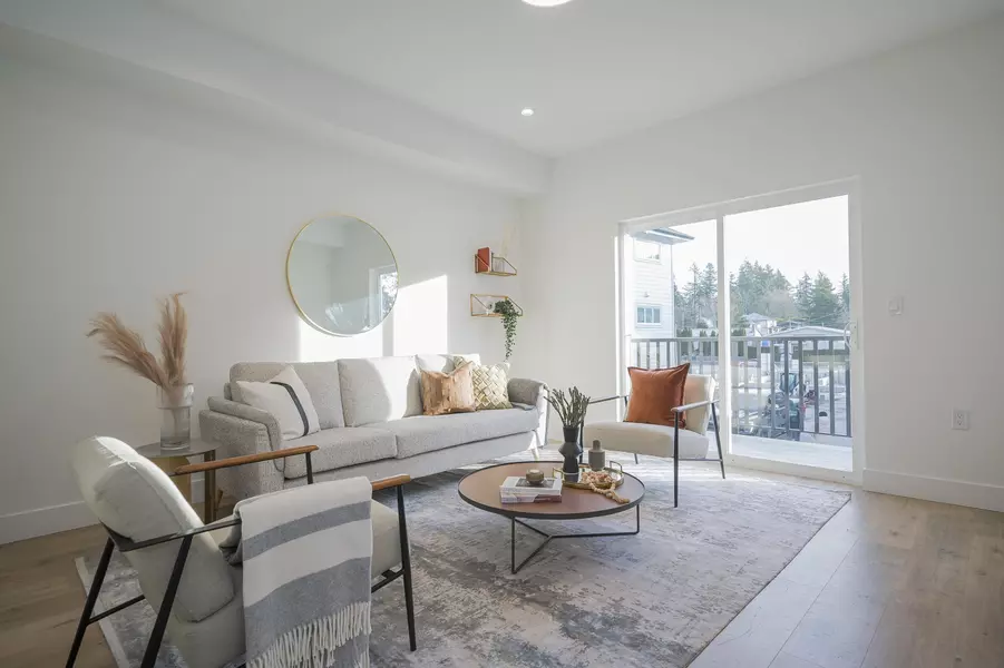 12770 105 AVE #6, Surrey, BC V3V 0H2