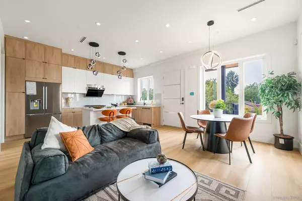 Vancouver, BC V5M 3J5,2124 Renfrew ST #1