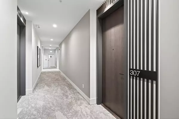 New Westminster, BC V3M 0L9,300 Salter ST #307