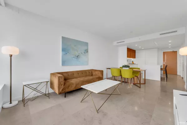 Vancouver, BC V6B 0R6,885 Cambie ST #2103