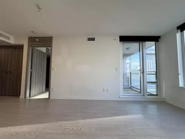 Richmond, BC V6X 0S3,8800 Hazelbridge WAY #808