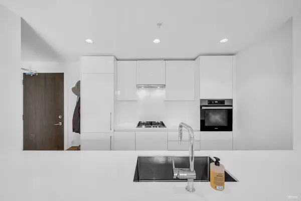 Richmond, BC V6X 1B7,5766 Gilbert RD #604