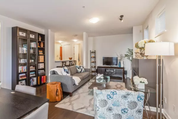 Vancouver, BC V6J 5L9,2065 W 12th AVE #104