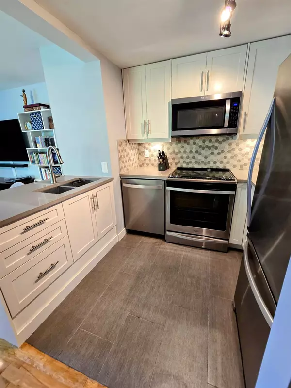 Vancouver, BC V5T 4J2,830 E 7th AVE #306