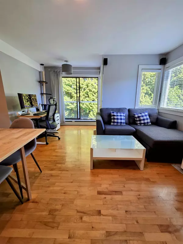 Vancouver, BC V5T 4J2,830 E 7th AVE #306