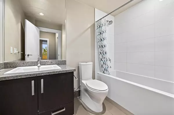 1155 The High ST #601 Coquitlam, BC V3B 7W4