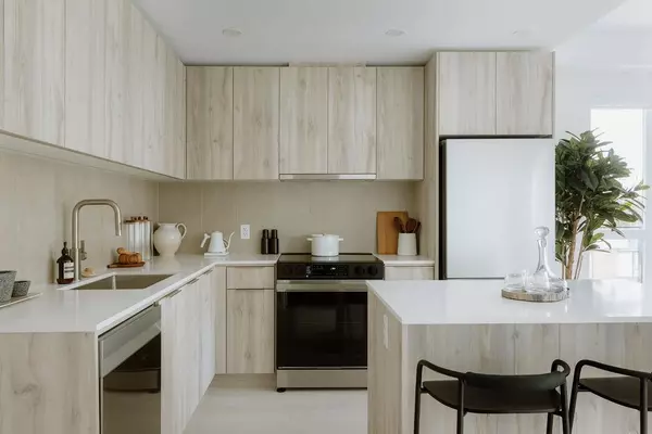 North Vancouver, BC V7G 0B4,3594 Malsum DR #616