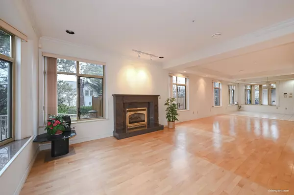 2908 W 30th AVE Vancouver, BC V6L 1Z4