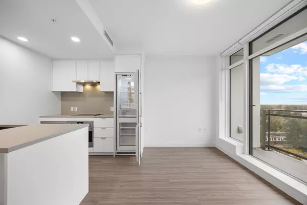 13675 107a AVE #1603, Surrey, BC V3T 0X2