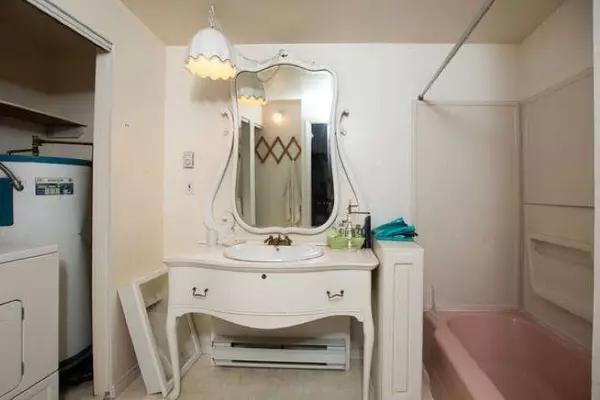 Delta, BC V4K 2T2,4631 Garry ST #B