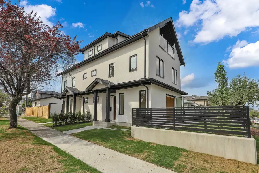 3695 E 26 AVE #1, Vancouver, BC V5R 2M7