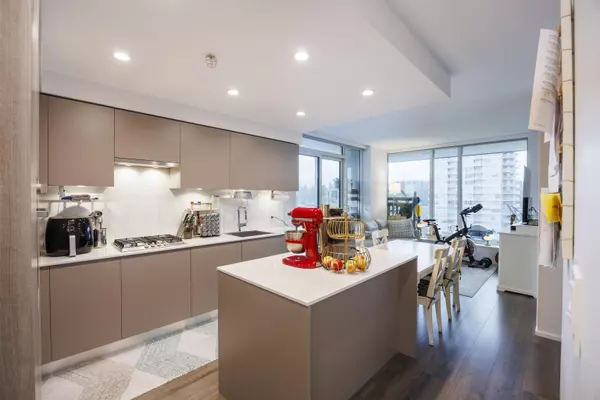 3809 Evergreen PL #1301, Burnaby, BC V3J 0M1