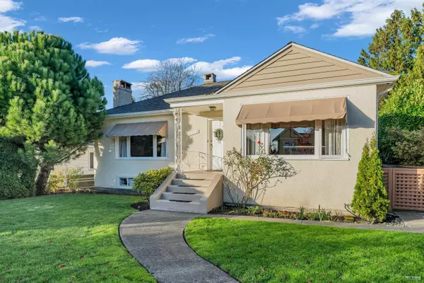 2225 W 22nd AVE, Vancouver, BC V6L 1L6