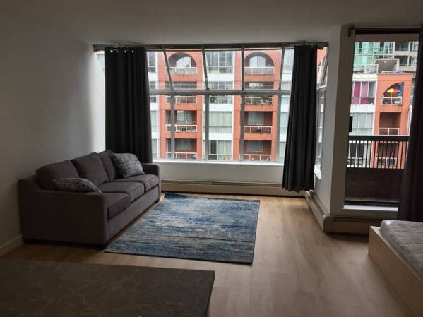 1333 Hornby ST #711, Vancouver, BC V6Z 2C1