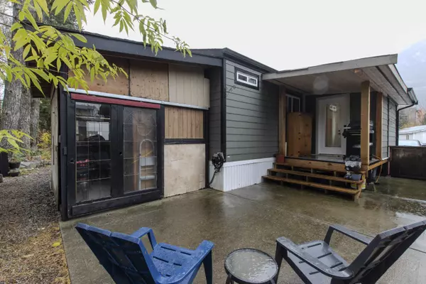 Squamish, BC V8B 0A1,39884 Government RD #15