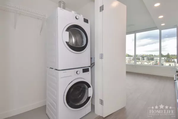 Surrey, BC V3T 0X2,13675 107a AVE #1211