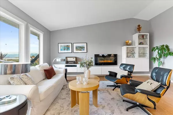 Chilliwack, BC V2R 4W1,46455 Uplands RD