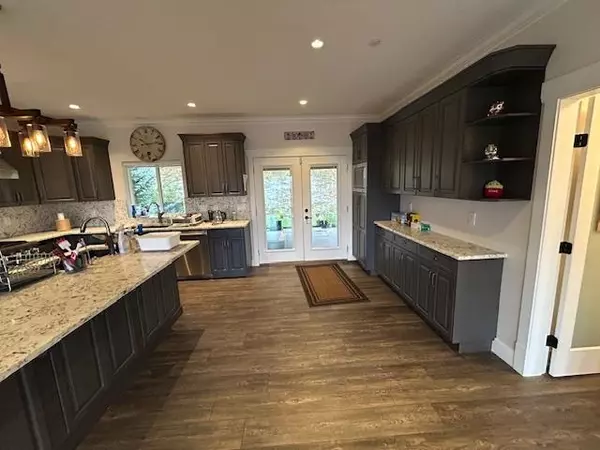 Maple Ridge, BC V2W 1G9,25580 Godwin DR