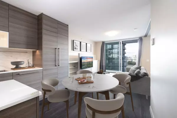 13398 104 AVE #17xx, Surrey, BC V3T 1V6