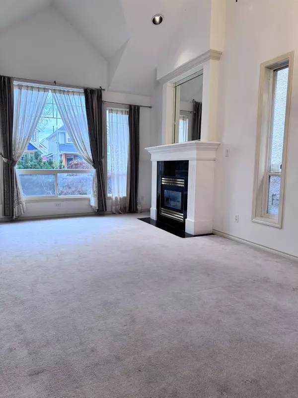 Richmond, BC V7C 5T5,6893 Barnard DR