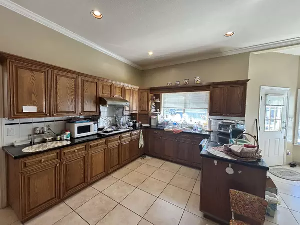 Burnaby, BC V5B 2J4,6262 Kitchener ST