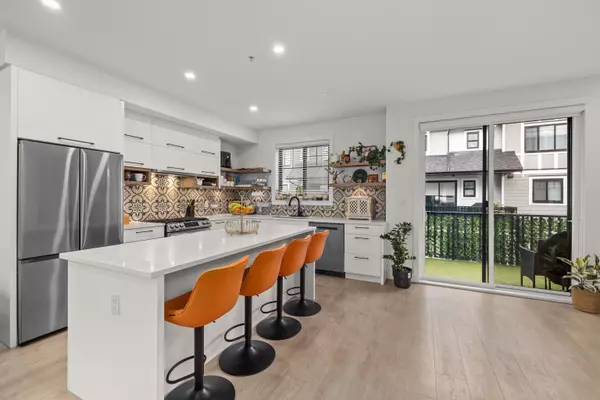 Maple Ridge, BC V4R 0H6,12018 237 ST #34