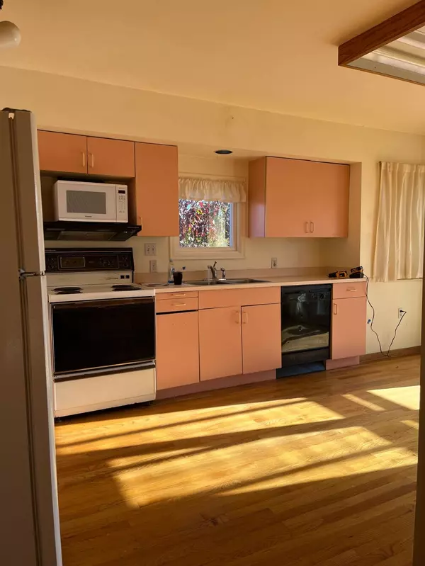 Vancouver, BC V5Y 2N9,58 W 39 AVE