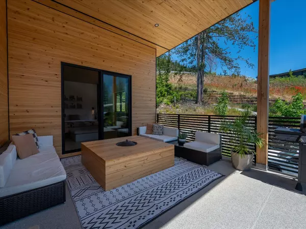 3011 Tenquille PL Pemberton, BC V0N 2L3