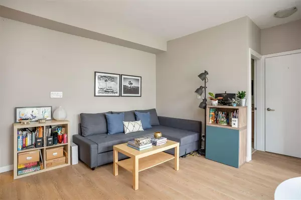 New Westminster, BC V3L 0H1,22 E Royal AVE #321