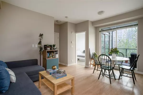 22 E Royal AVE #321, New Westminster, BC V3L 0H1