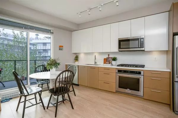 New Westminster, BC V3L 0H1,22 E Royal AVE #321