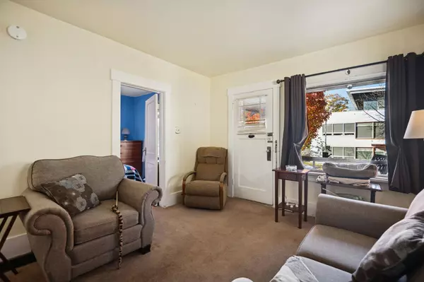 2258 Kitchener ST Vancouver, BC V5L 2X2