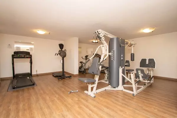 North Vancouver, BC V7P 3E6,2016 Fullerton AVE #305