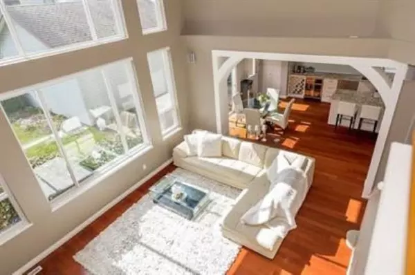 Port Coquitlam, BC V3B 8A2,1028 Riverwood Gate