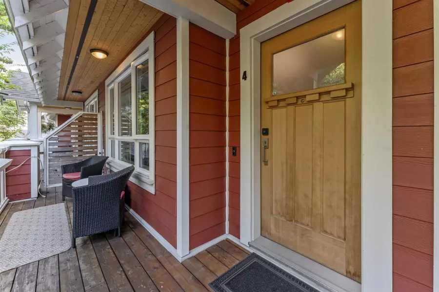 218 Camata ST #4, New Westminster, BC V3M 0H8