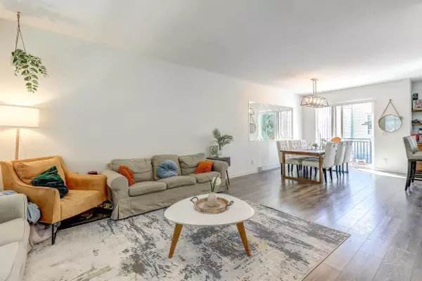 Surrey, BC V4N 6R9,16433 Watson DR #503