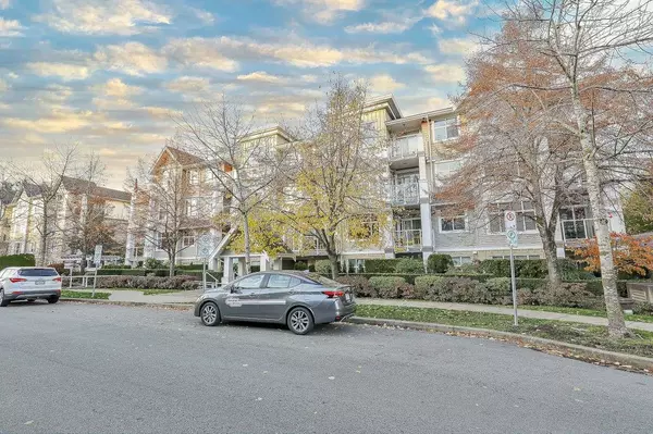 Surrey, BC V4A 1V4,15299 17a AVE #407