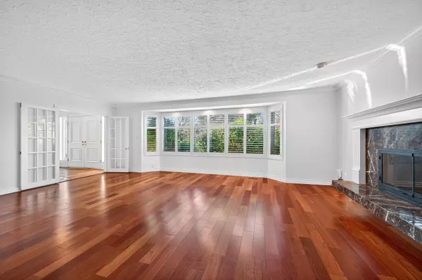 Delta, BC V4M 2K3,906 Pacific DR