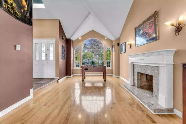 14906 83a AVE, Surrey, BC V3S 7S1